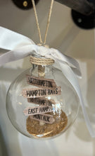 Load image into Gallery viewer, Glass Hampton’s Ornament