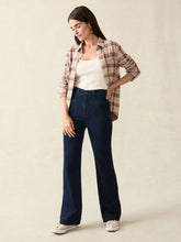 Load image into Gallery viewer, Faherty Stretch Pant Pocket Jean Dark Wash