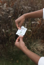 Load image into Gallery viewer, Lavender Towelettes - 7 Individual Essential Oil Wipes
