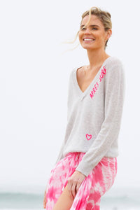 Essential V-Neck | Cashmere | Aprés Surf