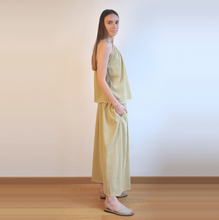 Load image into Gallery viewer, Sile Halter Top

